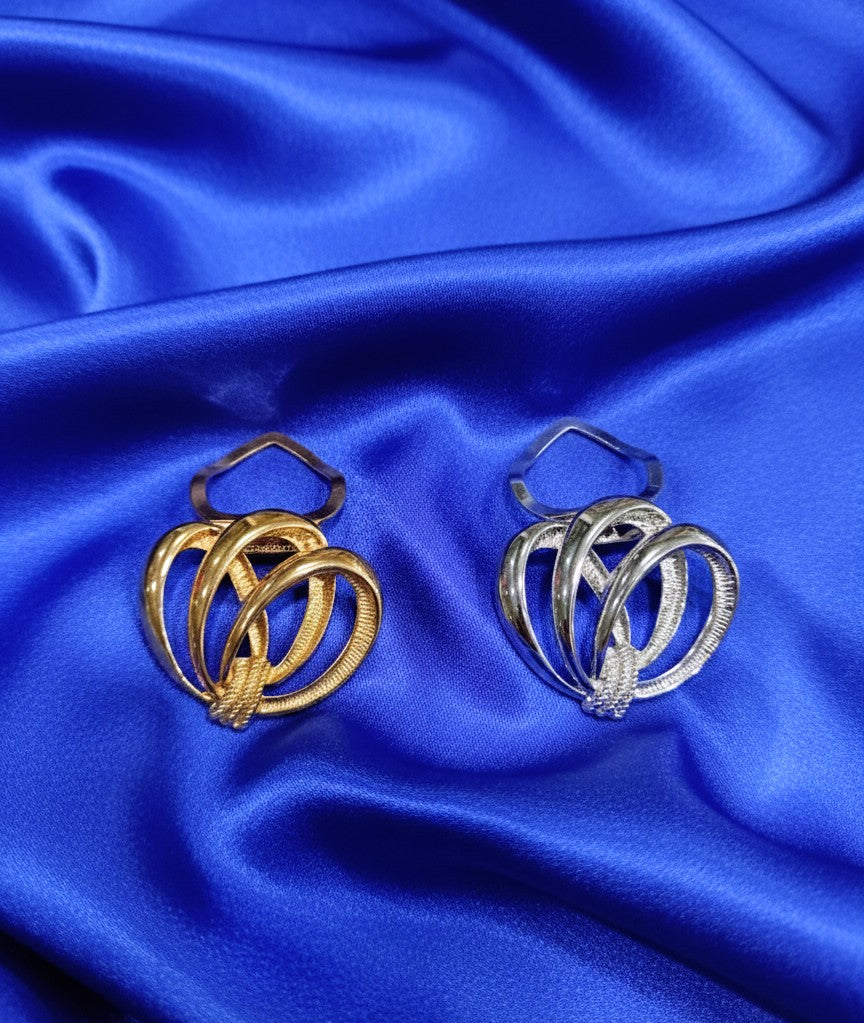The Intertwined Elegance Brooch