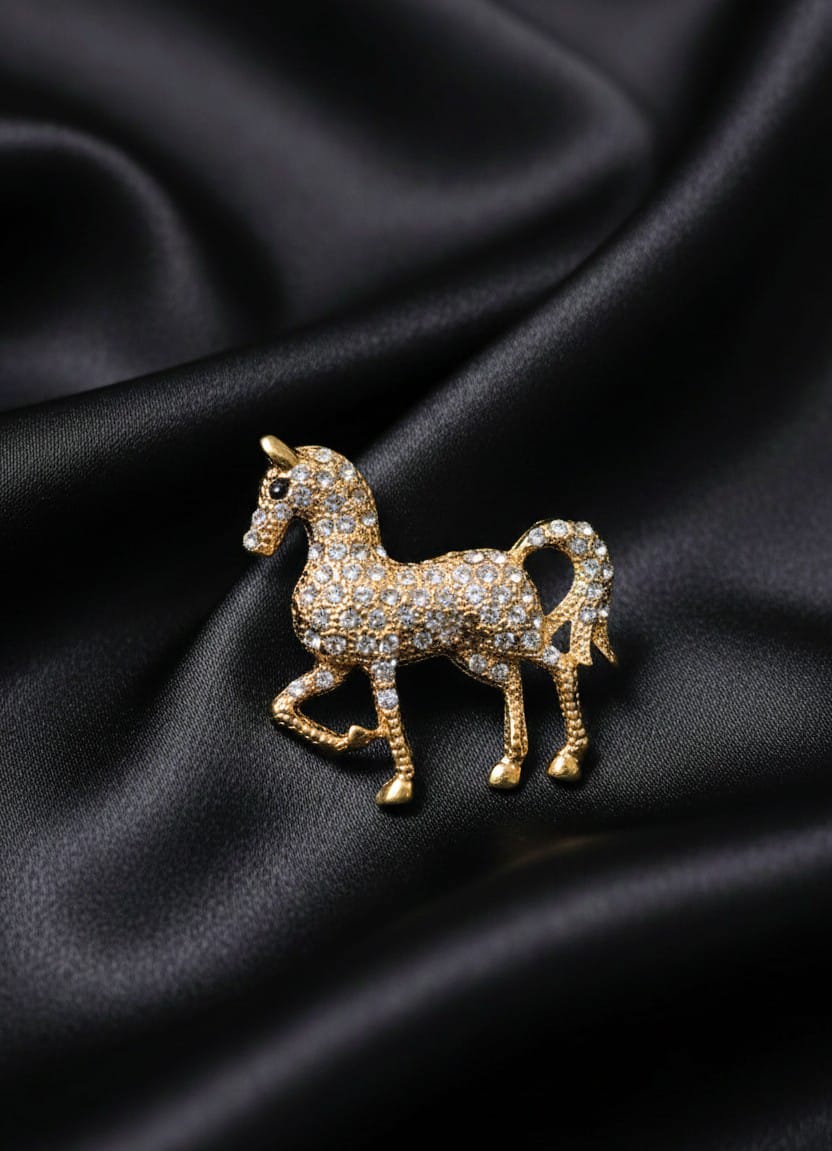 Dazzling Equestrian Horse Brooch