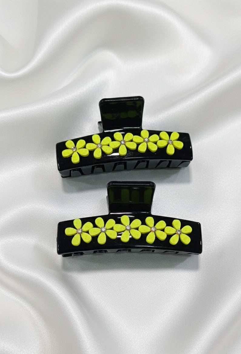 Charming Floral Medium Claw Clip